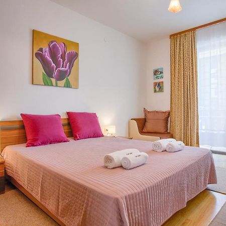 Cozy One-Bedroom Apartment With Nature View By Flat Mаnager Razlog Esterno foto